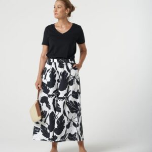 Goondiwindi Cotton - Navy Tee V Neck Cotton