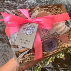 Misty Creek Beatrice FNQ - Moo-Shine Gift Pack Floral Pop Fragrance Large